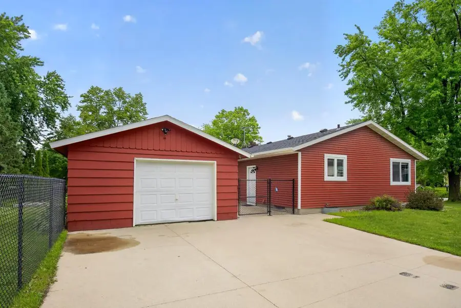 403 3rd Avenue Ne, Byron, MN 55920 - #3