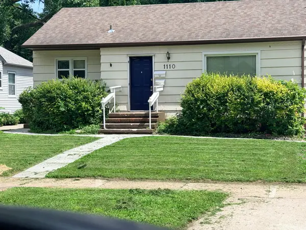 1110 12th Street S, Moorhead, MN 56560