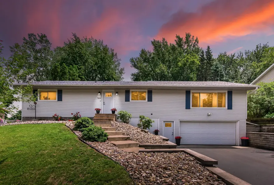 7844 Conroy Way, Inver Grove Heights, MN 55076 - #2