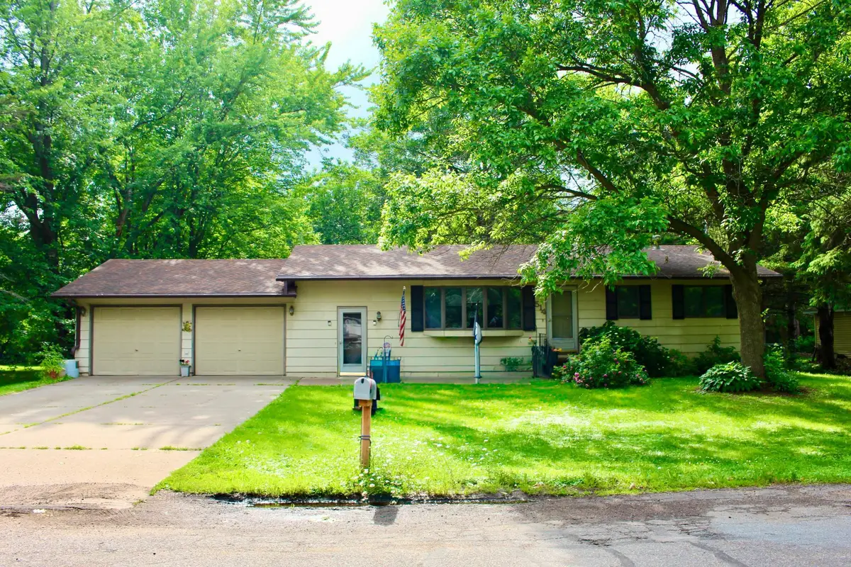 514 Oak Avenue, Hinckley, MN 55037 - #1