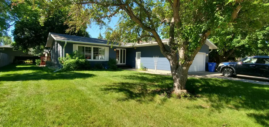 2420 W Country Club Drive S, Fargo, ND 58103 - #2