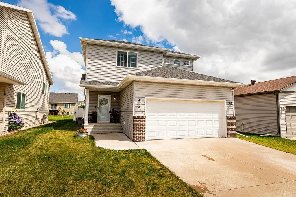 6087 56th Avenue S, Fargo, ND 58104 - #1