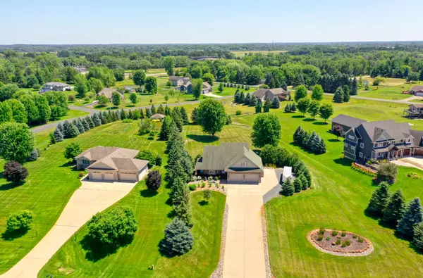 25157 Firefly Avenue, Wyoming, MN 55092