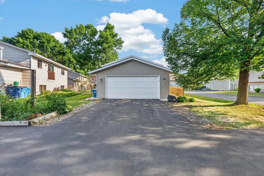 13344 90th Avenue N, Maple Grove, MN 55369 - #2