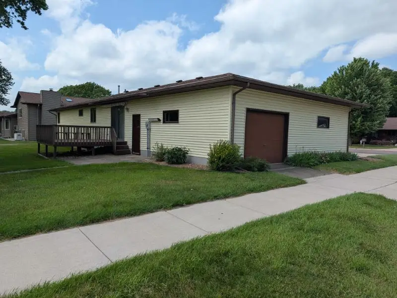 600 8th Street Sw, Wells, MN 56097 - #2
