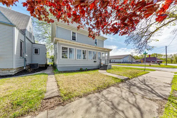 727 2nd Street Nw, Faribault, MN 55021