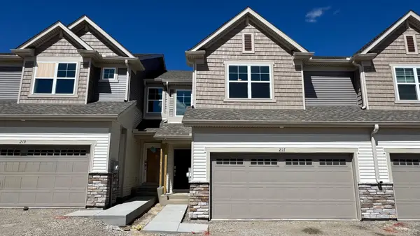 217 Huntington Drive, Waconia, MN 55387
