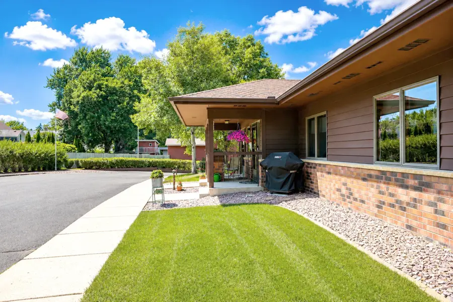 826 4th Avenue Ne, Waseca, MN 56093 - #2