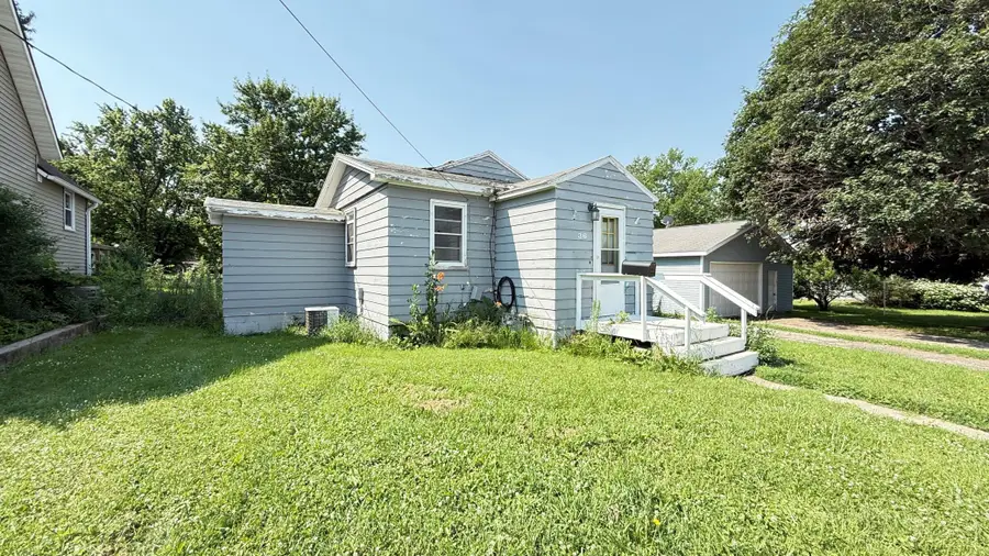 36 E Ronning Avenue, Appleton, MN 56208 - #3