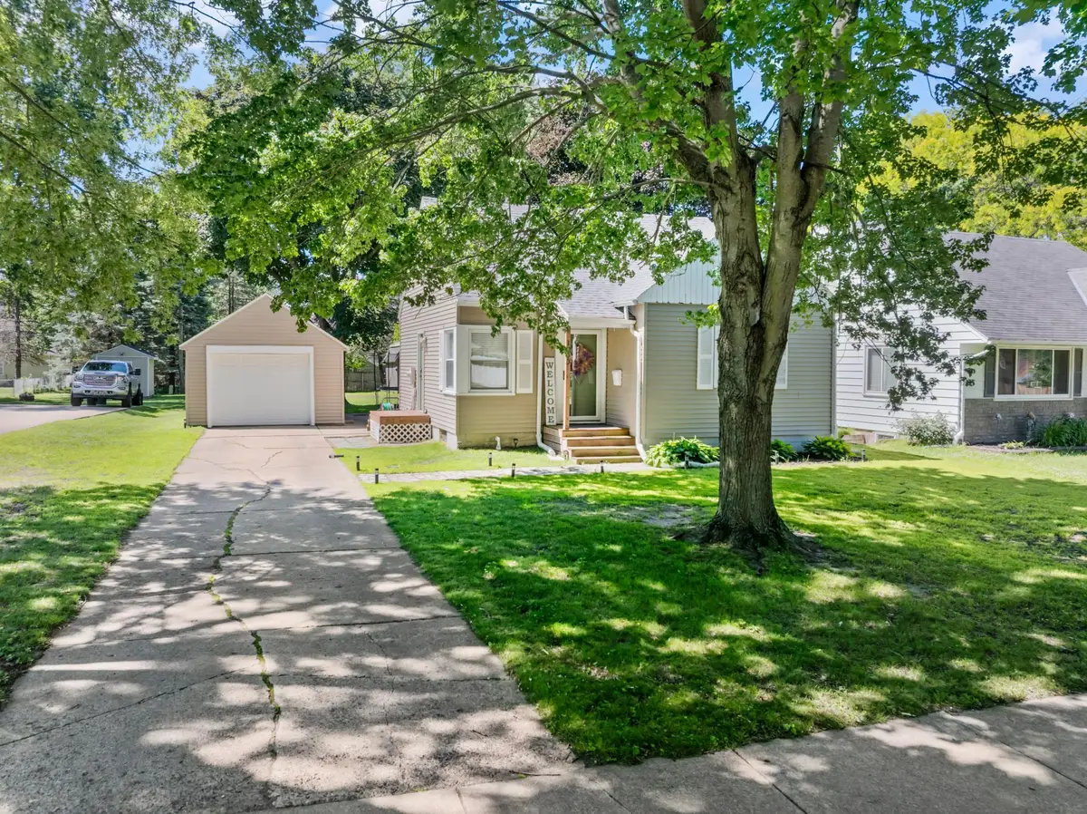 1903 4th Avenue Sw, Austin, MN 55912 - #1