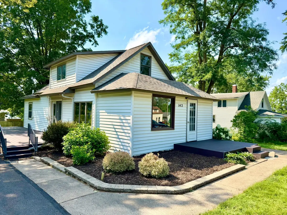 142 Red Wing Avenue S, Red Wing, MN 55066 - #1