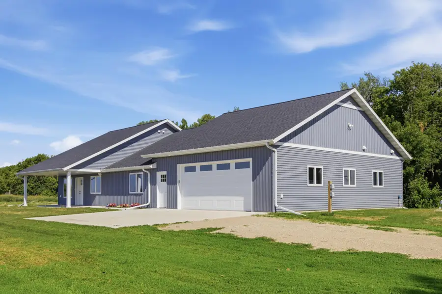 4983 167th Avenue Se, Kindred, ND 58051 - #3