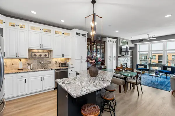 150 E Travelers Trail #420, Burnsville, MN 55337