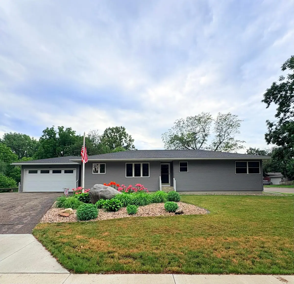 501 W College Drive, Marshall, MN 56258 - #1
