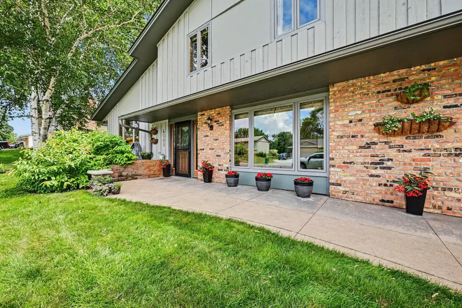 6080 134th Street W, Apple Valley, MN 55124 - #2