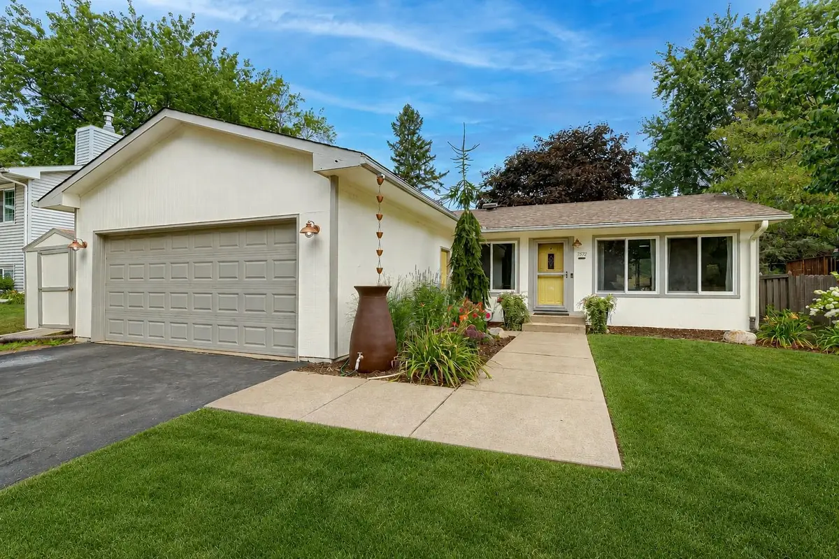 7572 Carillon Plaza W, Woodbury, MN 55125 - #1