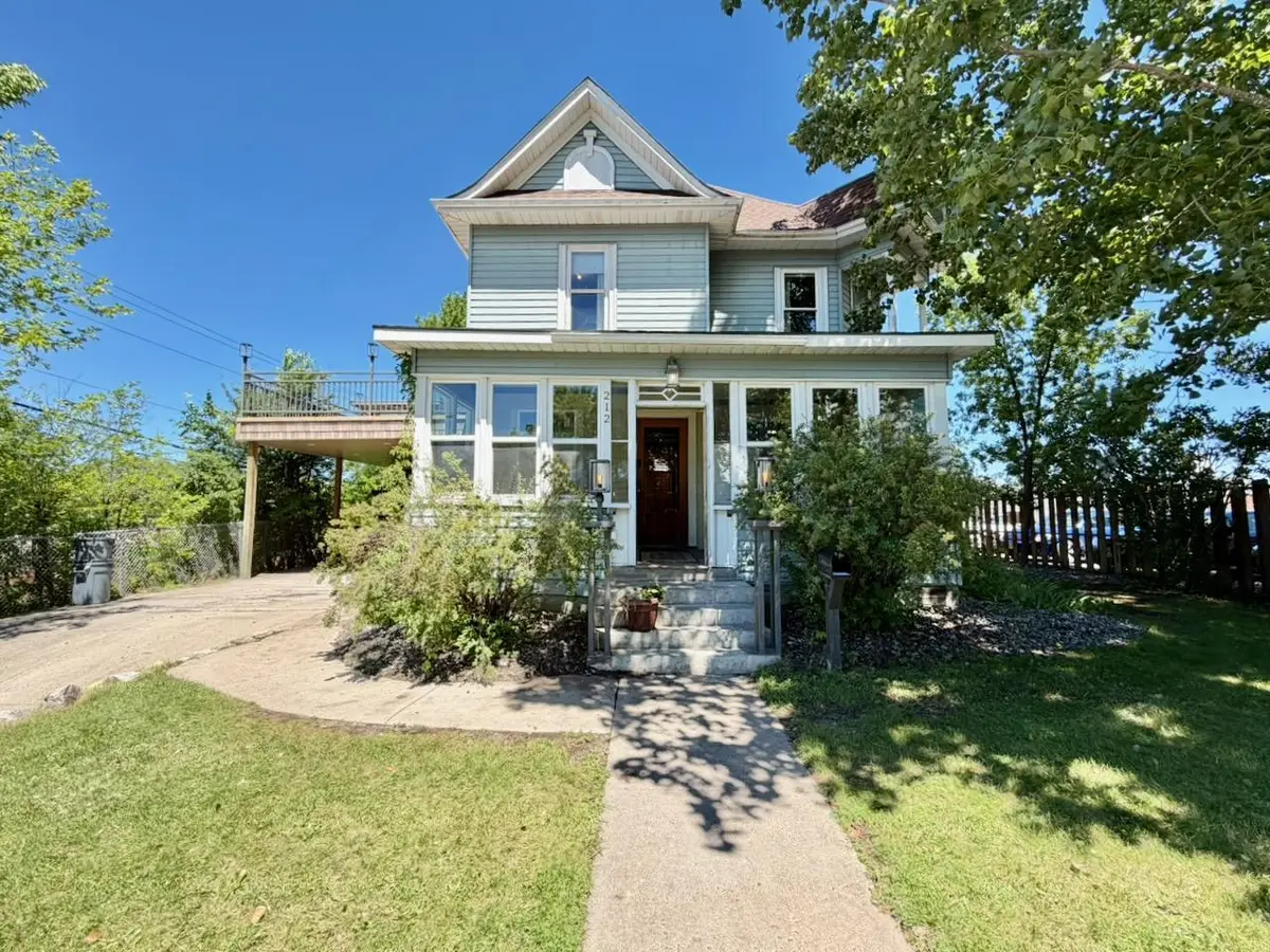 212 W Junius Avenue, Fergus Falls, MN 56537 - #1