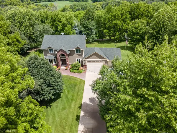 2841 Imperial Avenue N, Lake Elmo, MN 55042