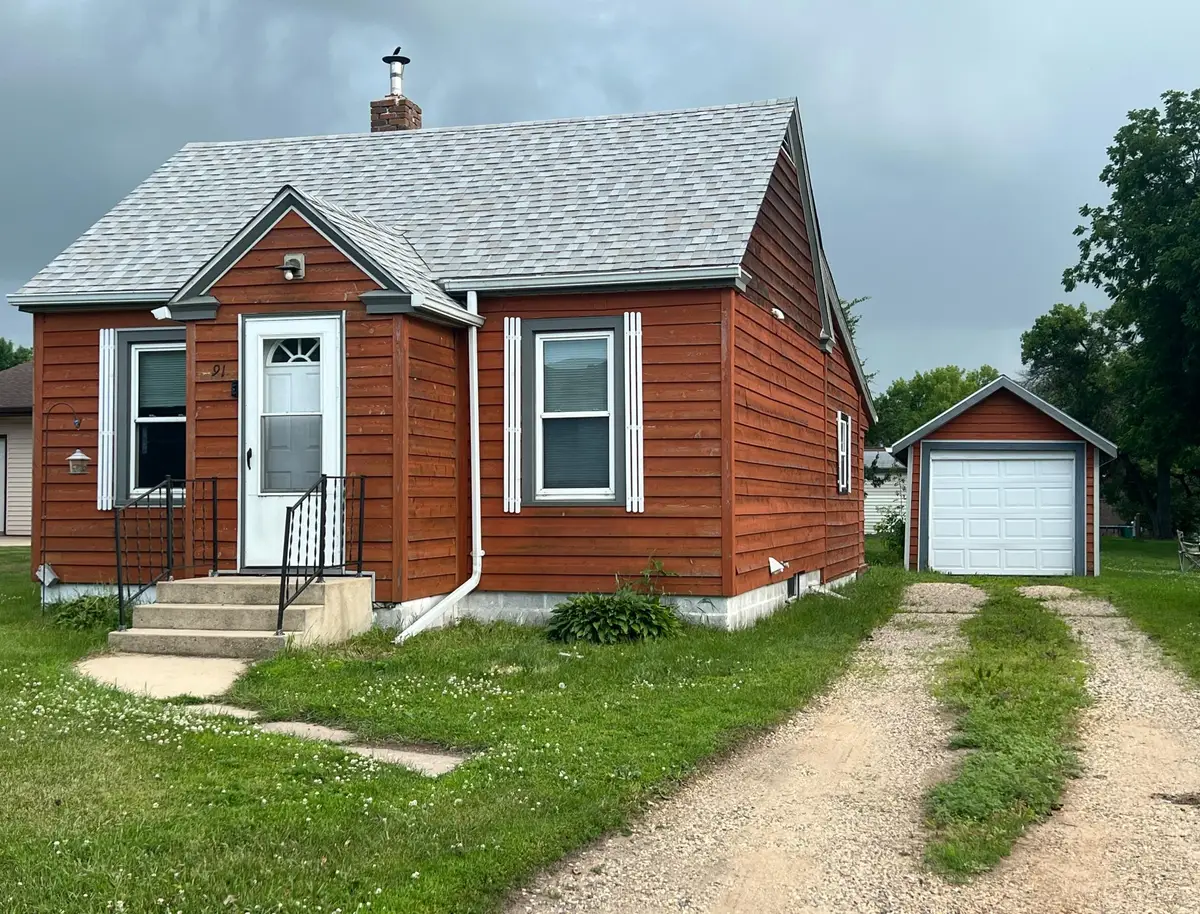 91 6th Street, Windom, MN 56101 - #1
