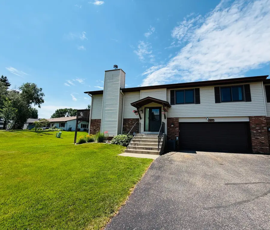 3837 Gershwin Avenue N, Oakdale, MN 55128 - #2