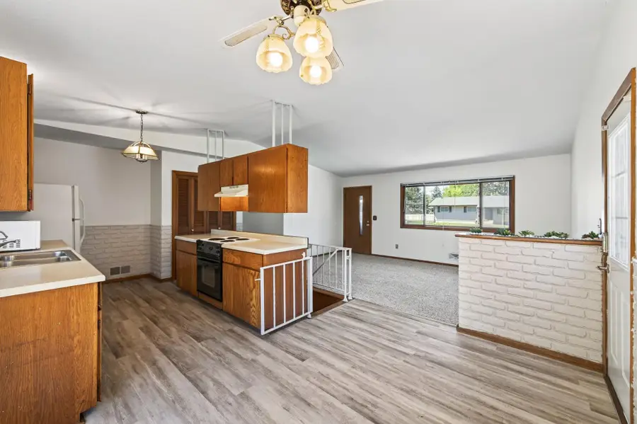 7817 67th Avenue N, Brooklyn Park, MN 55428 - #3