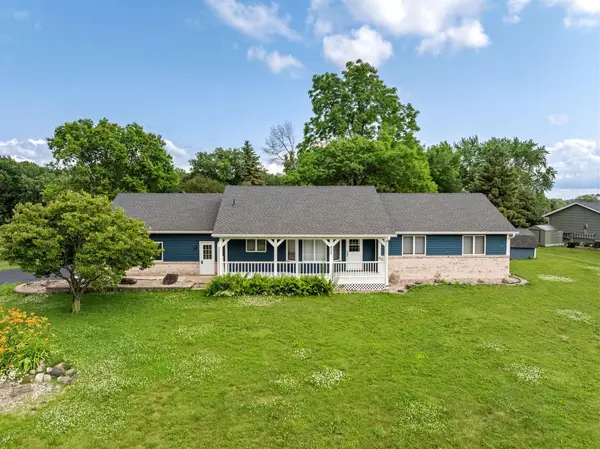 833 Tyrol Lane, Shakopee, MN 55379