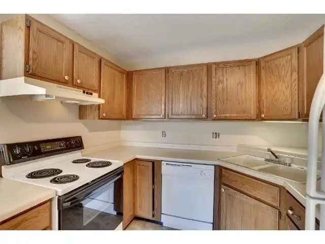2240 Ridge Drive #33, Saint Louis Park, MN 55416 - #2