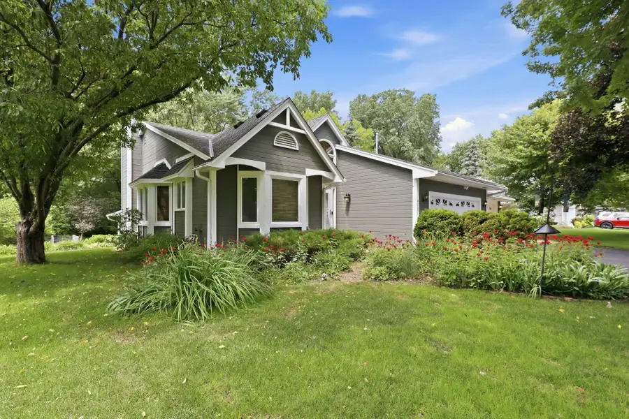 4067 Stockdale Drive, Vadnais Heights, MN 55127 - #3