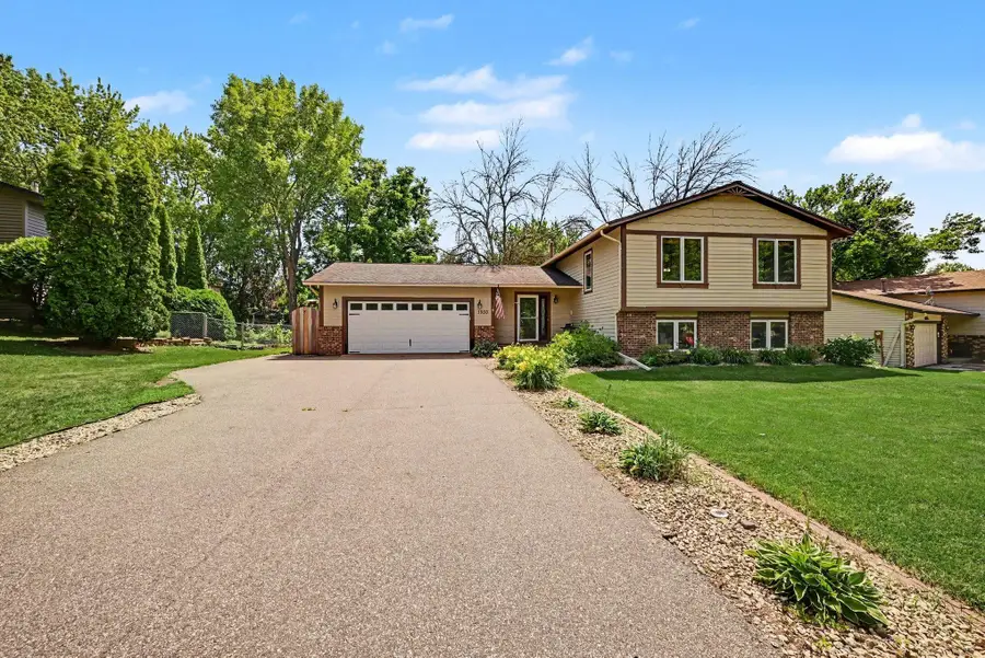 1950 Timber Wolf Trail N, Eagan, MN 55122 - #2