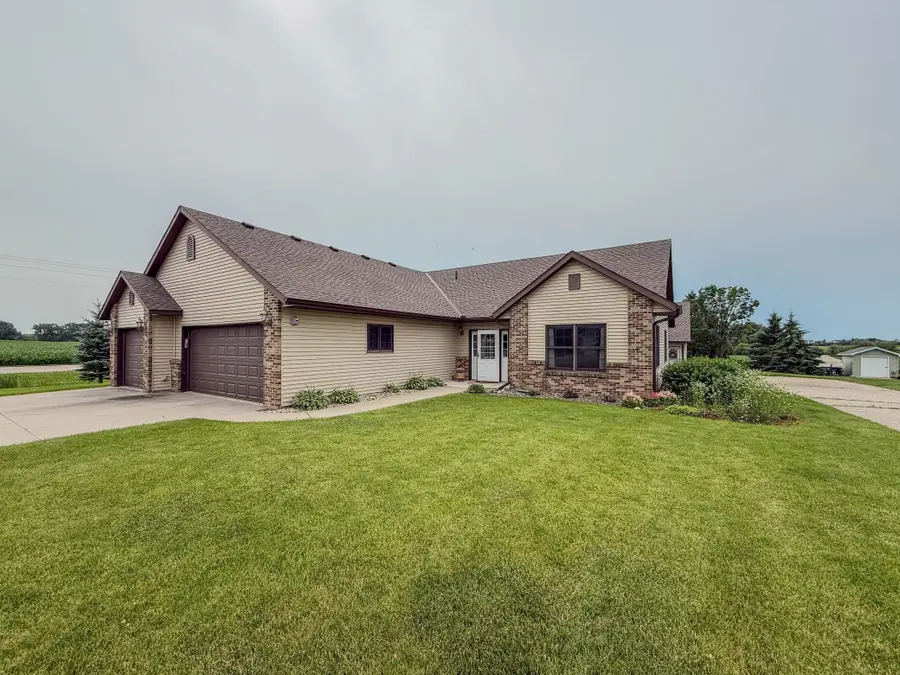 2953 9th Avenue Se, Willmar, MN 56201 - #2