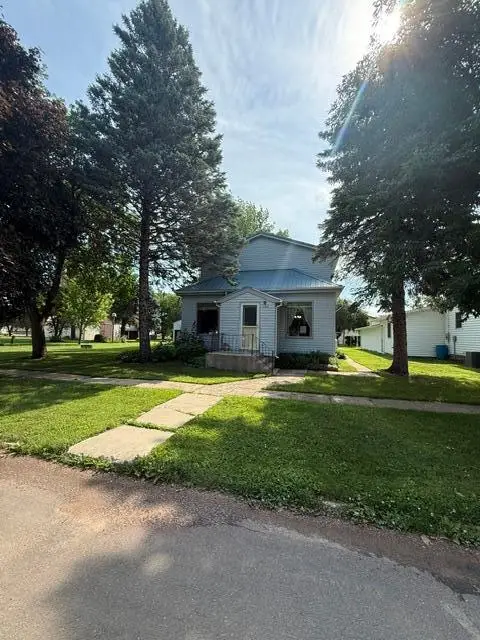 102 N Grove Street, Okabena, MN 56161 - #1