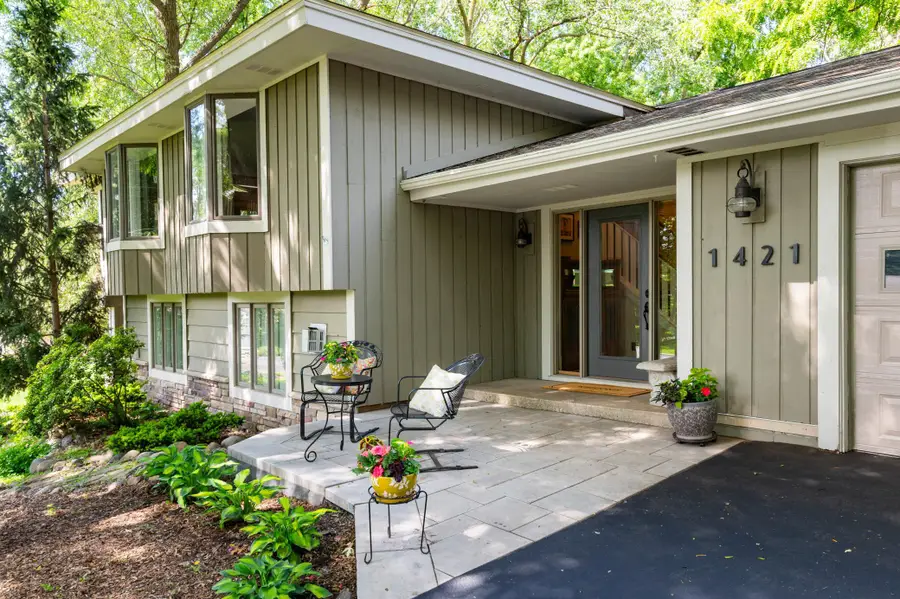 1421 Clement Street, Mendota Heights, MN 55118 - #2