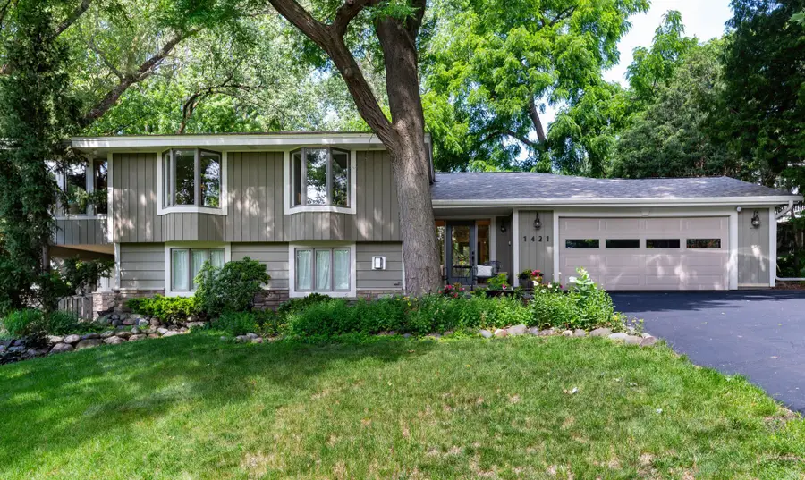 1421 Clement Street, Mendota Heights, MN 55118 - #3
