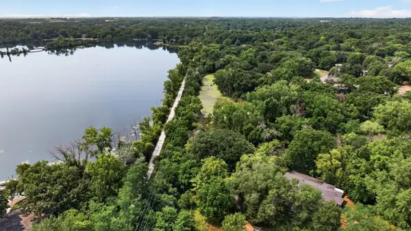 11833 Shady Oak Lane, Minnetonka, MN 55343