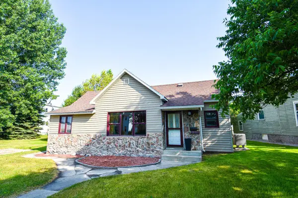 237 E Nelson Avenue, Warren, MN 56762