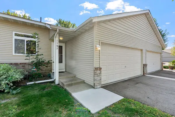 1585 Chartreux Avenue, Shakopee, MN 55379