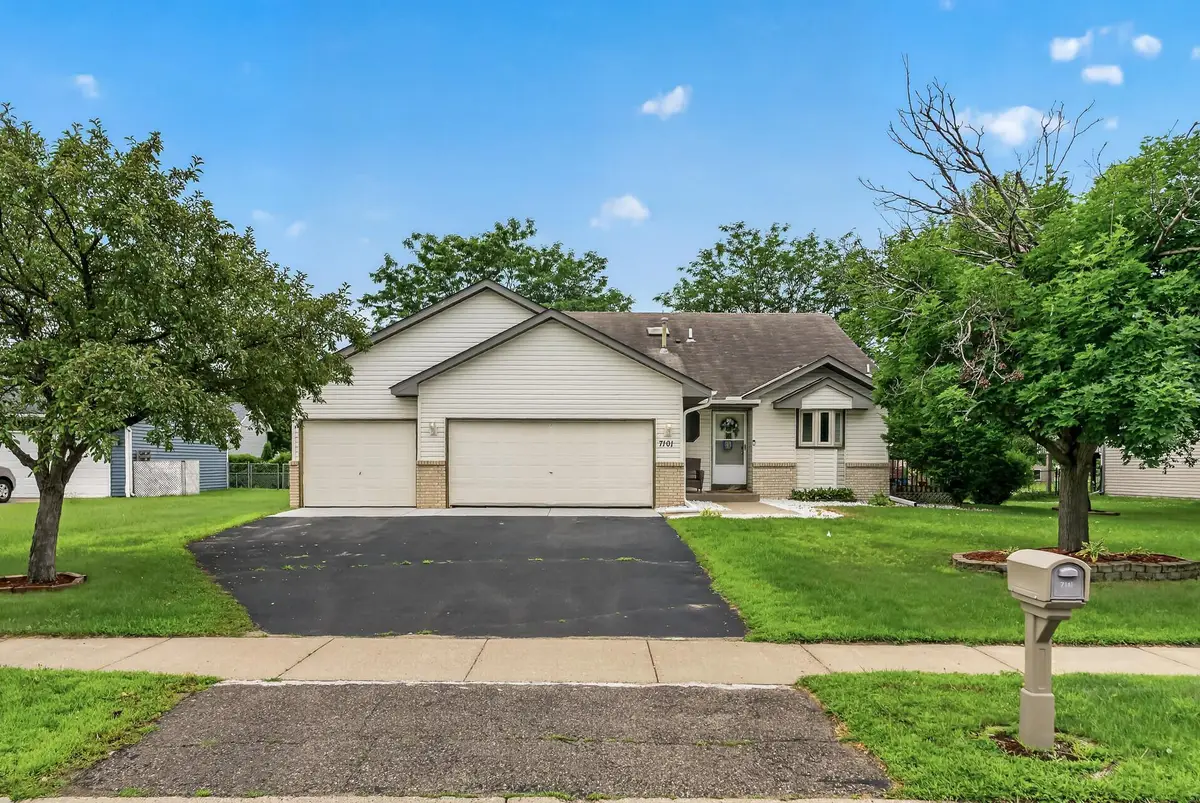 7101 Setzler Parkway, Brooklyn Park, MN 55445 - #1