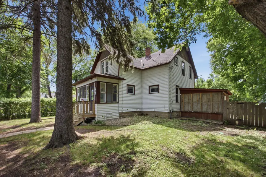523 10th Street S, Moorhead, MN 56560 - #2