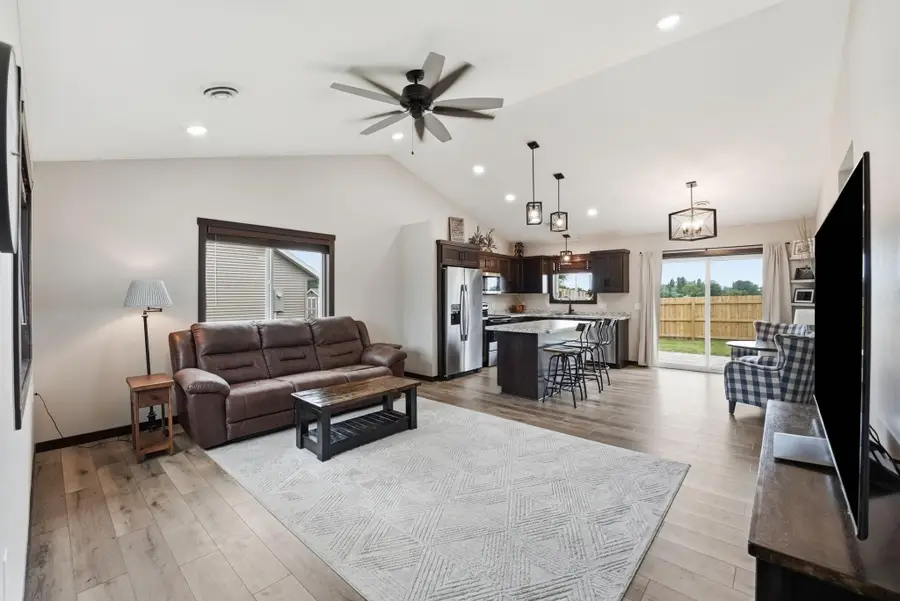 716 W 8th Street, Litchfield, MN 55355 - #2