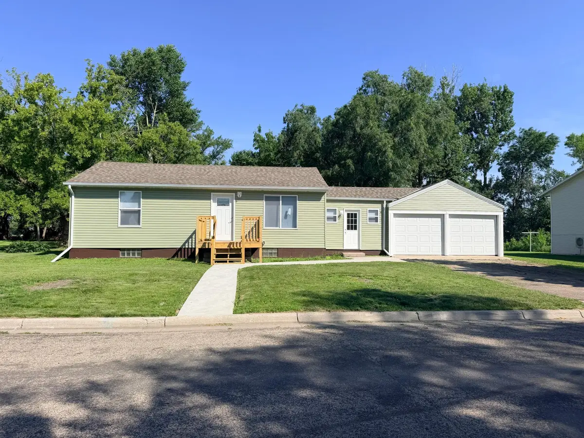 519 E 9th Street, Morris, MN 56267 - #1