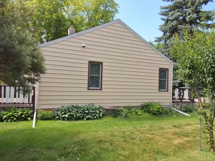 417 4th Street, Wyndmere, ND 58081 - #3