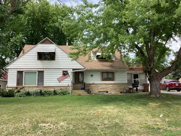 413 Hawthorne Street E, Albert Lea, MN 56007