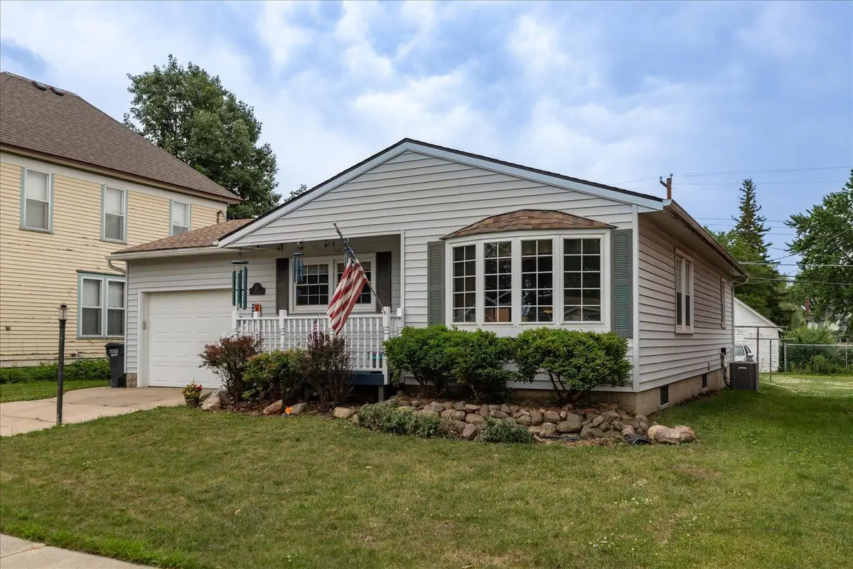 217 1st Street Ne, Hayfield, MN 55940 - #1