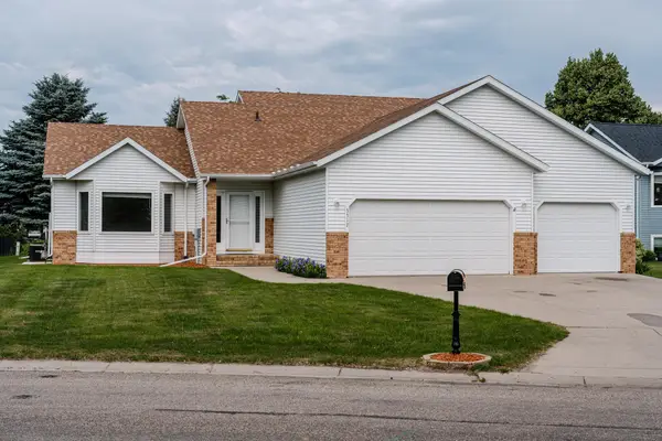 3317 Westmoor Drive, Moorhead, MN 56560