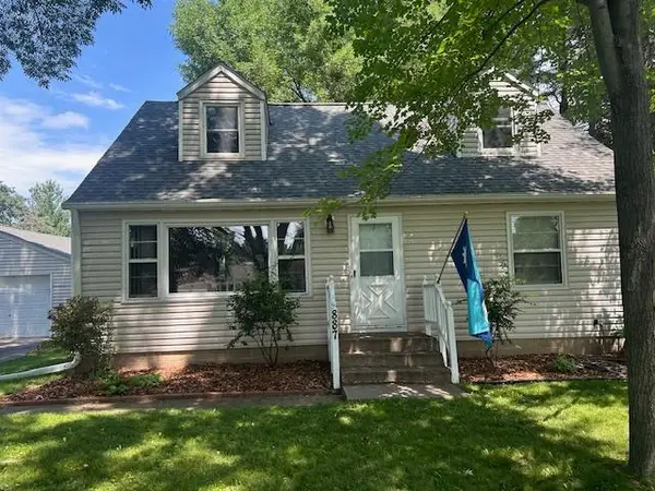 887 Cheri Lane, Mendota Heights, MN 55120