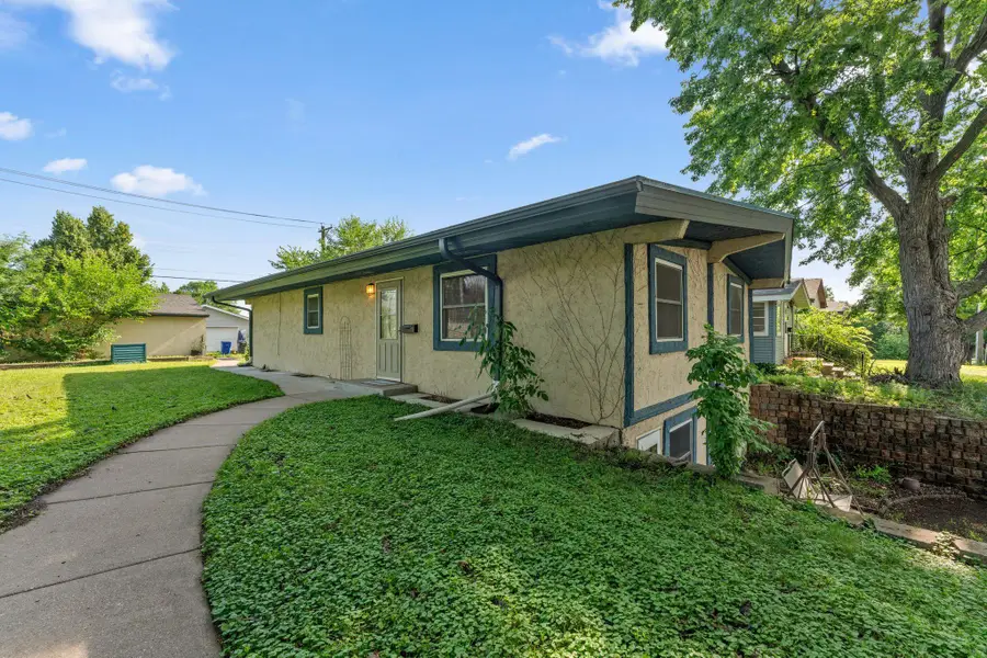 1231 Hewitt Avenue, Saint Paul, MN 55104 - #3