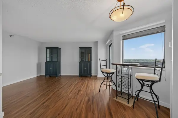 78 10th Street E #1909, Saint Paul, MN 55101