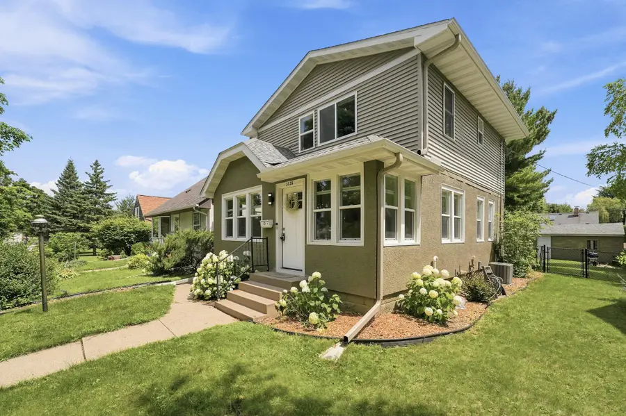 3235 Benjamin Street Ne, Minneapolis, MN 55418 - #3