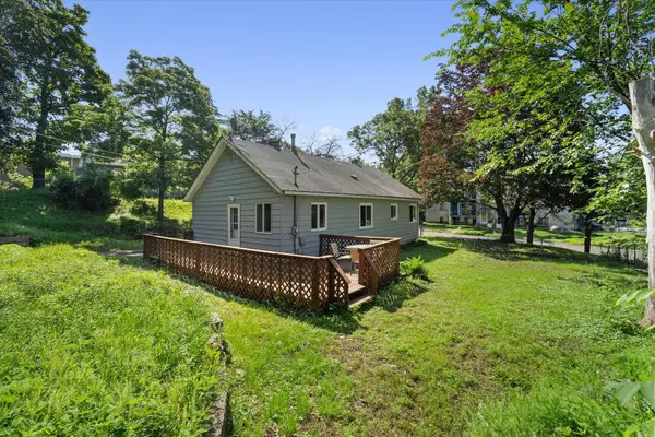 1077 York Avenue, Saint Paul, MN 55106