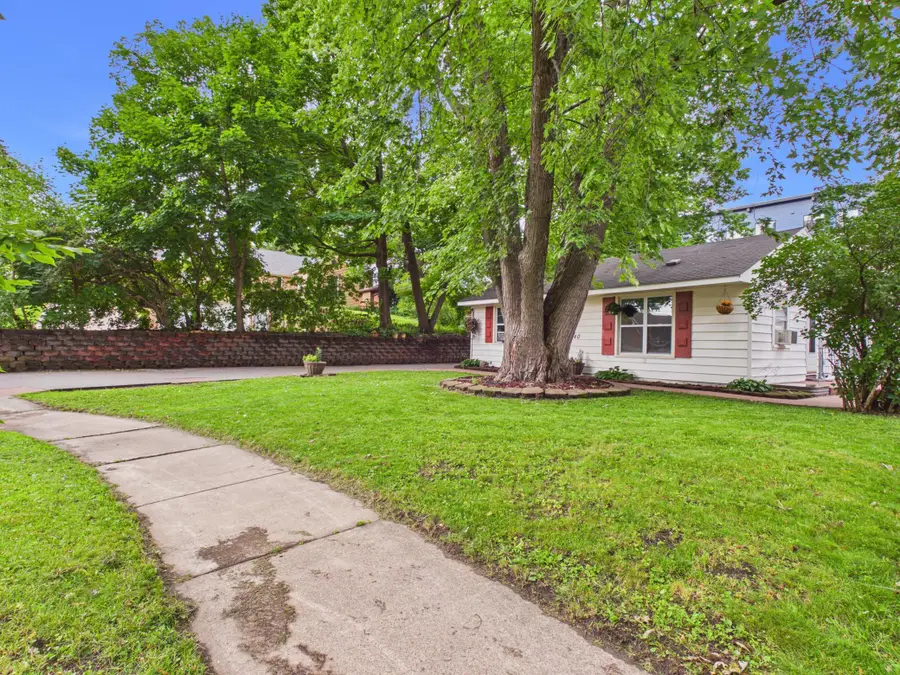 2940 Sumter Avenue S, Saint Louis Park, MN 55426 - #2